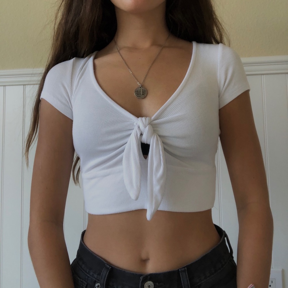 White cropped T!